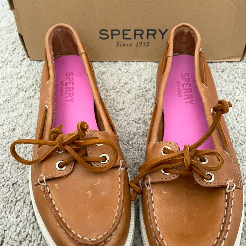 Brand New leather Sperry boat loafers